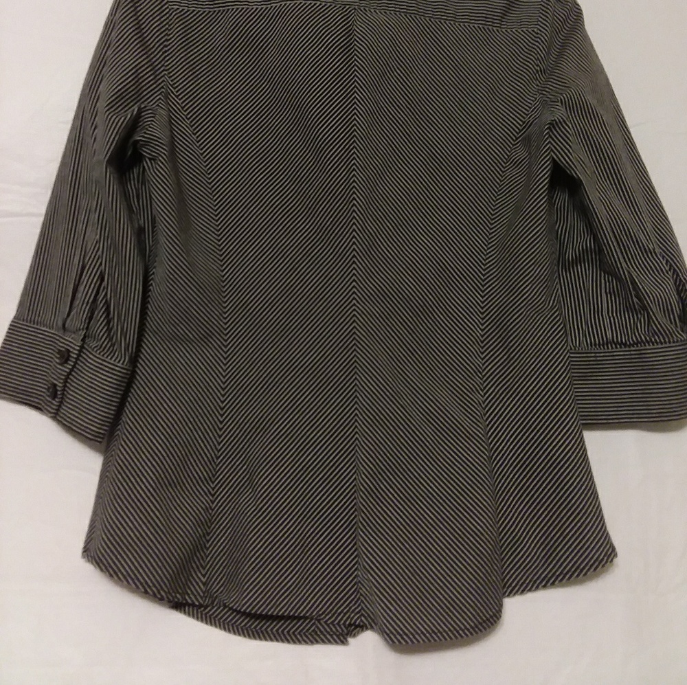 Express Design Studio Button up - Picture 3 of 3